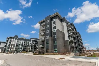 #130 102 Grovewood Common, Oakville, On, L6h 0x2