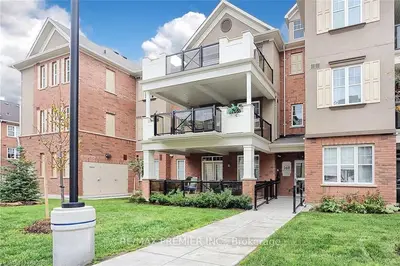 Condo Apartment in Oakville