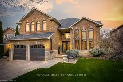 1340 Tinsmith Lane, Oakville, On L6m 3c8