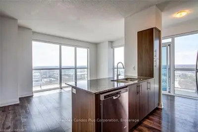65 Speers Road 1811, Oakville, On L6k 3v5