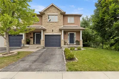 2240 Country Club Drive, Burlington, On L7m 5a8