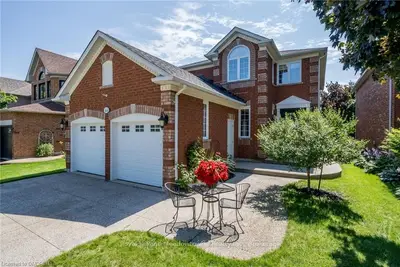 44 Harley Avenue, Halton Hills, On L7g 5r9