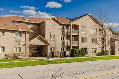 3050 Pinemeadow Drive 18, Burlington, On L7m 3x5