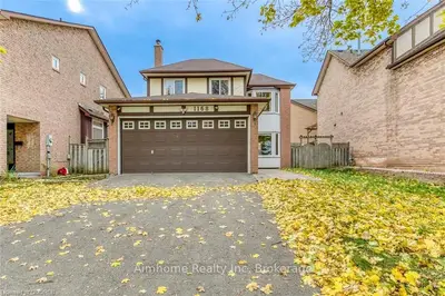 Detached in Oakville