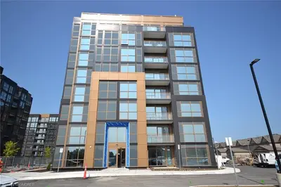 Condo Apartment in Oakville