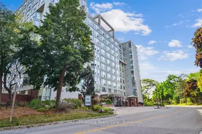 1110 Walden Circle 604, Mississauga, On L5j 4r3