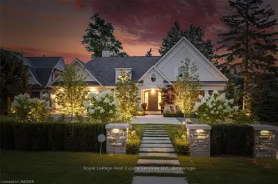 23 Park Avenue, Oakville, On L6j 3x9