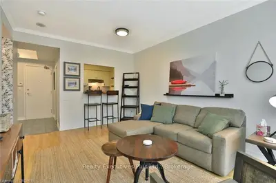 50 OLD MILL Road 711, Oakville, ON L6J 7W1