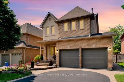 2161 Hurley Drive, Oakville, On L6m 3j6