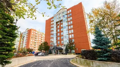 50 OLD MILL Road Gla 6, Oakville, ON L6J 7W1