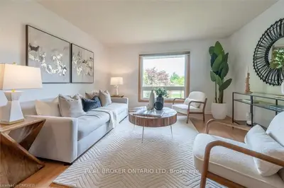 2286 Margot Street, Oakville, On L6h 3m7