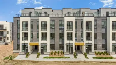 3010 Trailside Drive 152, Oakville, On L6m 4m2