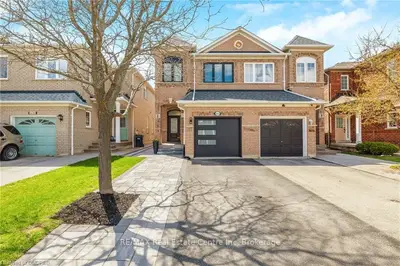 5654 Longboat Avenue, Mississauga, On L5m 7e7