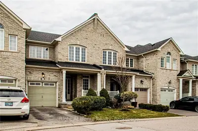 2295 Rochester Circle 3, Oakville, On L6m 5c9