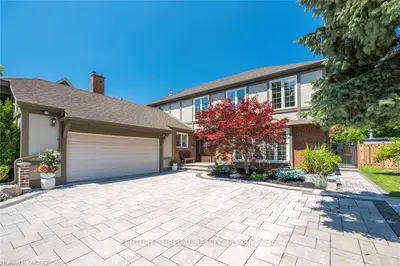 1071 Rockcliffe Court, Oakville, On L6m 1b8