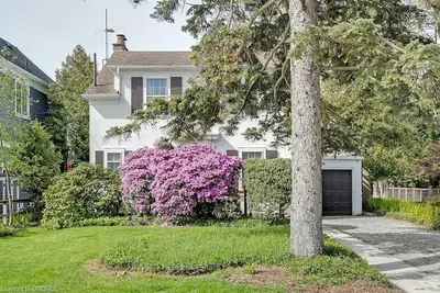 26 Park Avenue, Oakville, On L6j 3x8