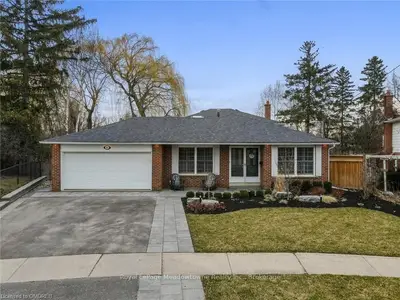 48 Regan Crescent, Halton Hills, On L7g 1b1