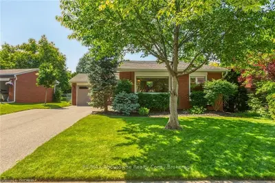 1163 Falgarwood Drive, Oakville, On L6h 2l4