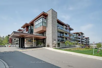 1575 Lakeshore Road West Road 447, Mississauga, On L5j 0b1
