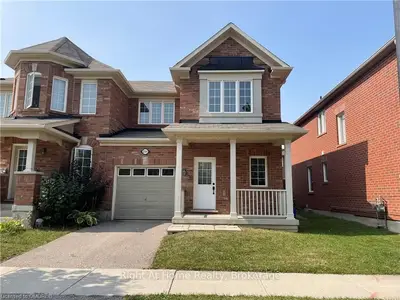 Att/Row/Townhouse in Milton