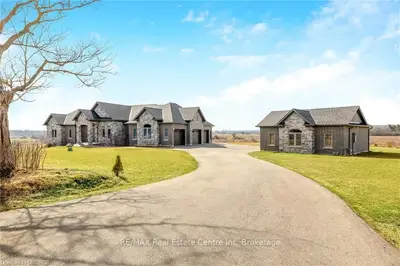 9392 Fourth Line, Halton Hills, On L9t 2x9