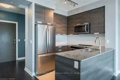 55 Eglinton Avenue W 1606, Mississauga, On L5r 0e4