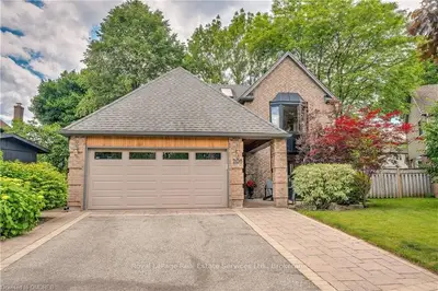 208 Somerville Place, Oakville, On L6l 5w1