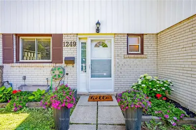 1249 Redbank Crescent, Oakville, On L6h 1y4