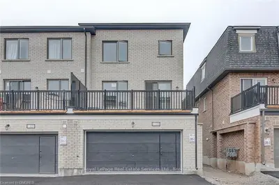 #8 3256 Charles Fay, Oakville, On, L6m 1s2