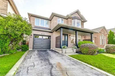 2378 Proudfoot Trail, Oakville, On L6m 3y1