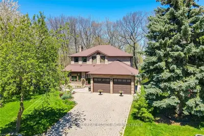 5907 Hargood Court, Mississauga, On L5m 3g4