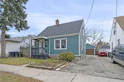 7 The Wishbone, Toronto W04, On, M6m 2t4