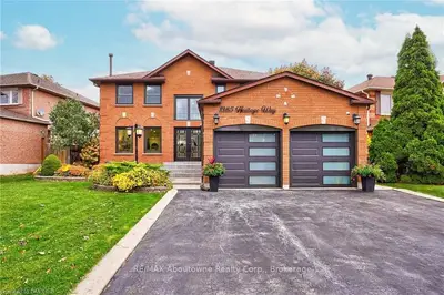 1385 Heritage Way, Oakville, On L6m 3c2
