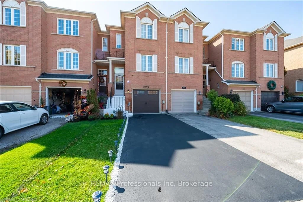 2404 RAVINEBROOK Crescent, Oakville, ON L6H 6Y2