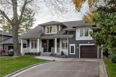 1295 Avon Crescent, Oakville, On L6j 2t5