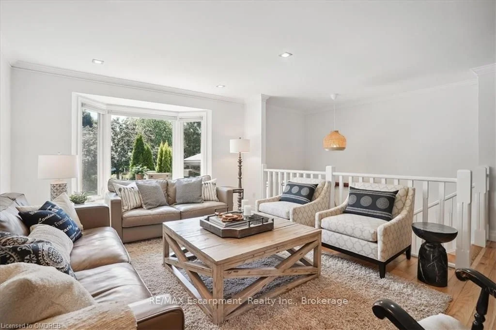 103 Strathcona Avenue, Oakville, On L6l 2z6