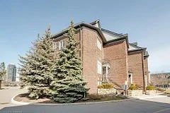 270 Van Dusen Boulevard 1, Toronto W08, On M8z 3j1