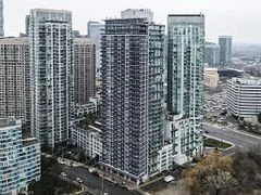 223 Webb Drive 1610, Mississauga, On L5b 0e8