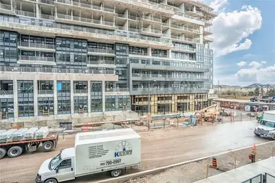 405 Dundas Street W 221, Oakville, On L6m 4p9
