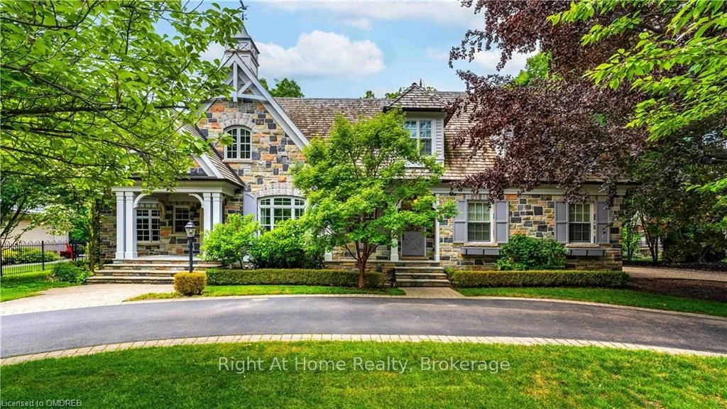 1176 Westdale Road, Oakville, ON L6L 6P3
