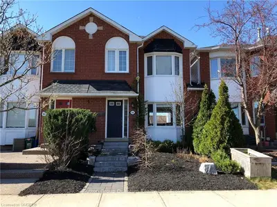 48 Glenashton Drive, Oakville, On L6h 6g2