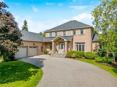 20 Oak Ridge Drive, Halton Hills, On L7g 5g6