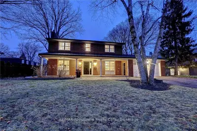 175 Cairncroft Road, Oakville, ON L6J 4L8