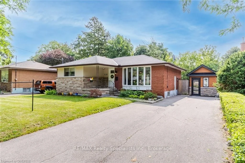 5382 Spruce Avenue, Burlington, On L7l 1n7