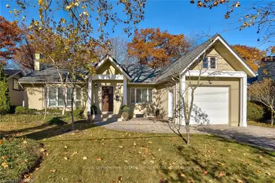 389 River Side Drive, Oakville, On L6k 3n6