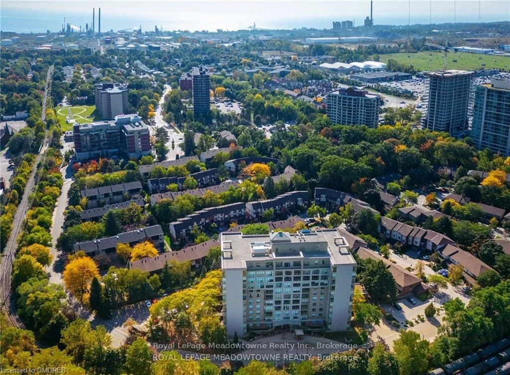 1110 WALDEN Circle 1012, Mississauga, ON L5J 4R3