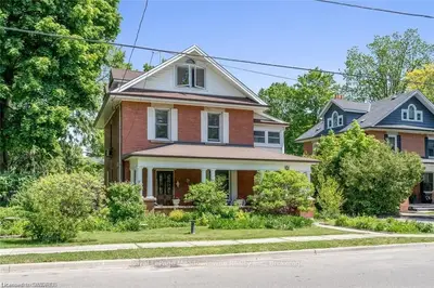 32 CHARLES Street, Halton Hills, ON L7G 2Z3
