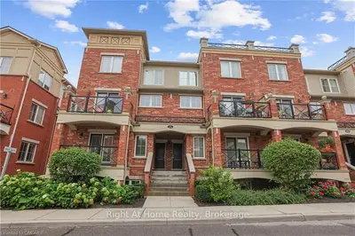 35 Hays Boulevard 24, Oakville, ON L6H 0J1