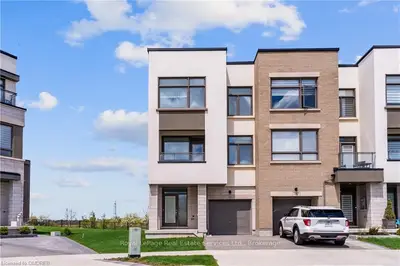 264 SQUIRE Crescent, Oakville, ON L6H 0L8