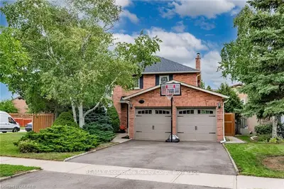 92 RIVER OAKS Boulevard E, Oakville, ON L6H 4C5